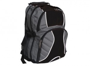 MOCHILA PORTA NOTEBOOK "PRACTIC" Código: C453 30 x 44,5 x 17 cm.Capacidad 18 litros Aprox. 2 compartimentos principales con cierre. 1 bolsillo frontal externo con cierre. Correas regulables. Acolchado. Fácil bordado. Deslizadores de cierre en textil. Inte